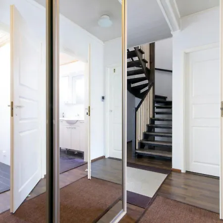 Spacious For 8 With Sauna